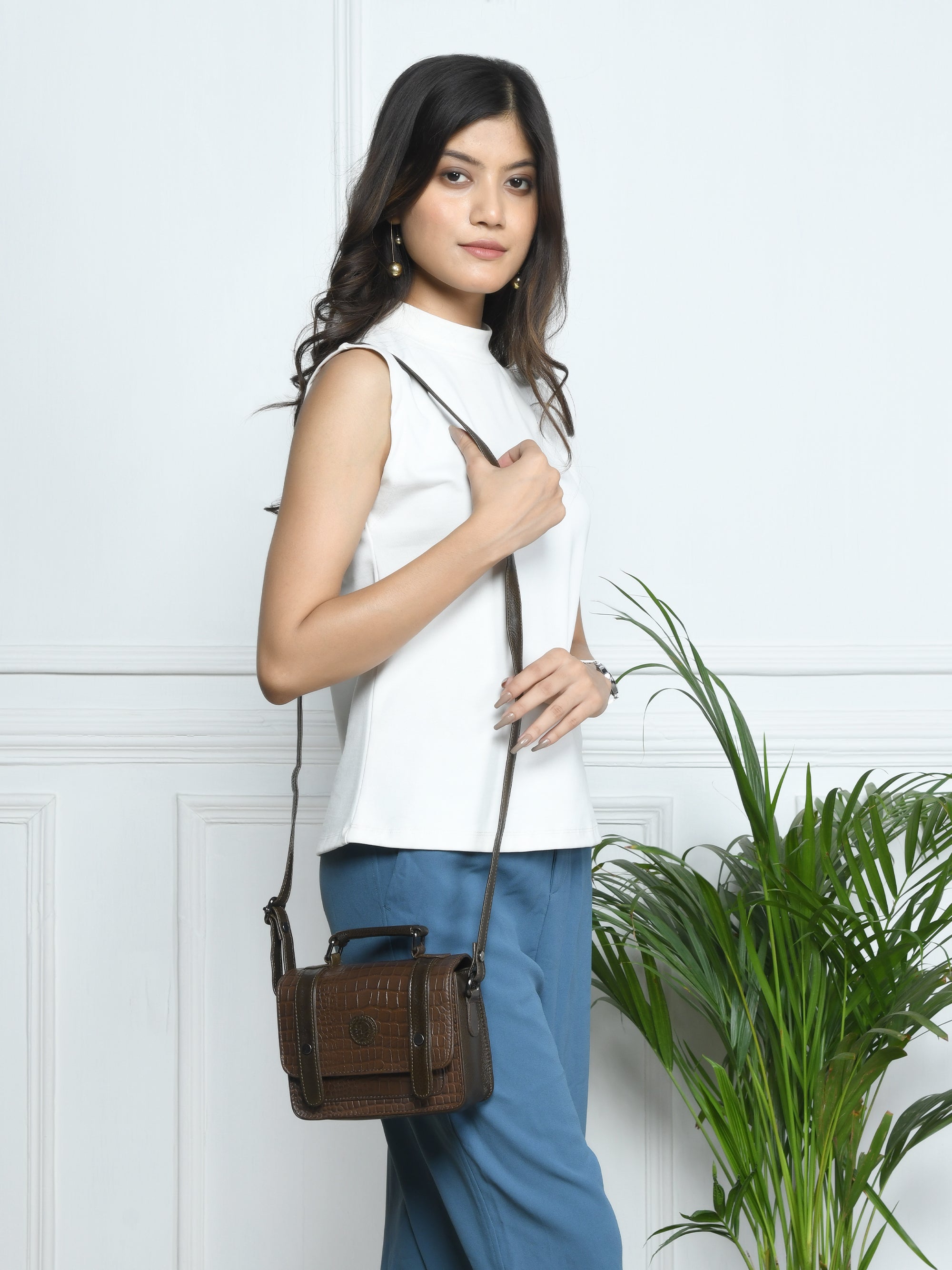 Urban Voyager Leather Belt Bag